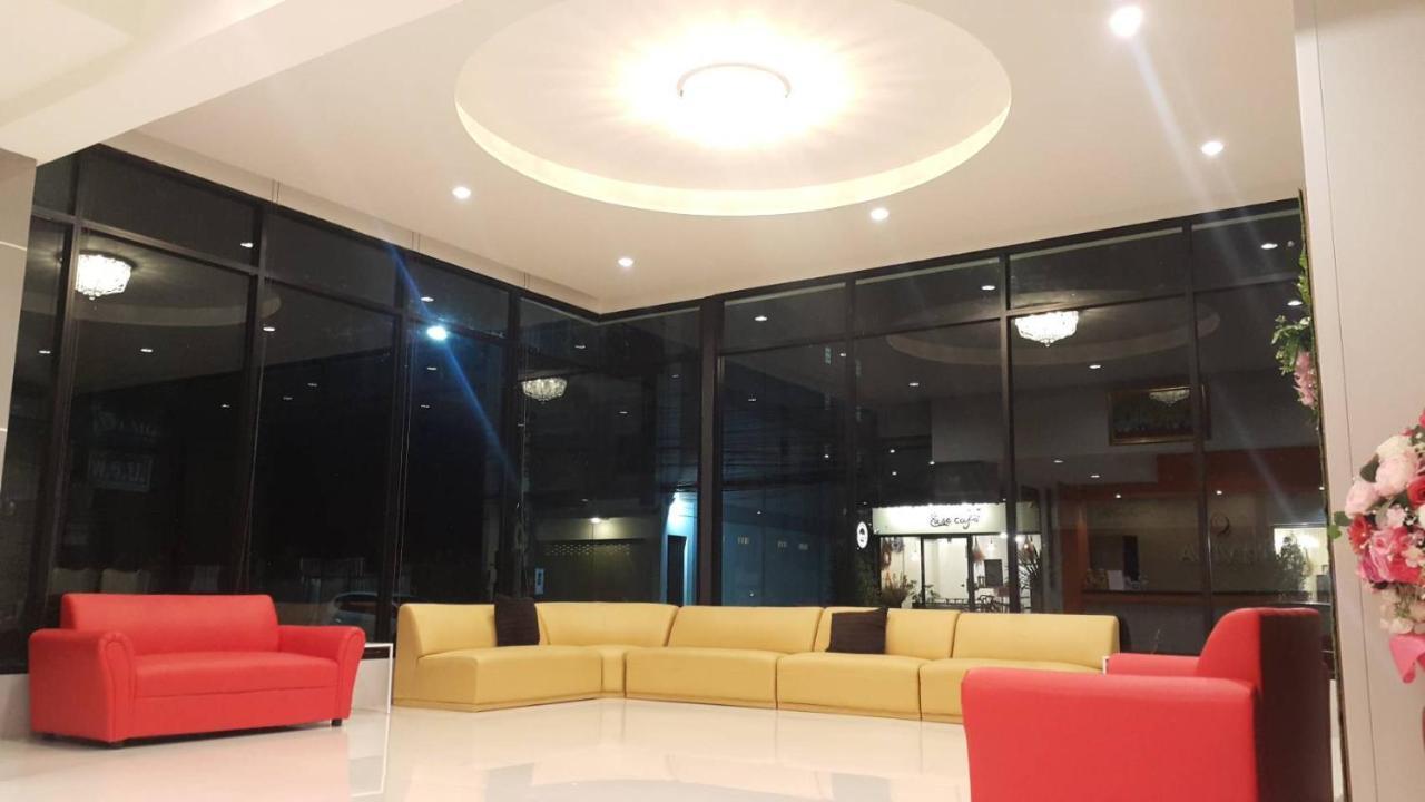 La Viva Buriram Hotel Buitenkant foto