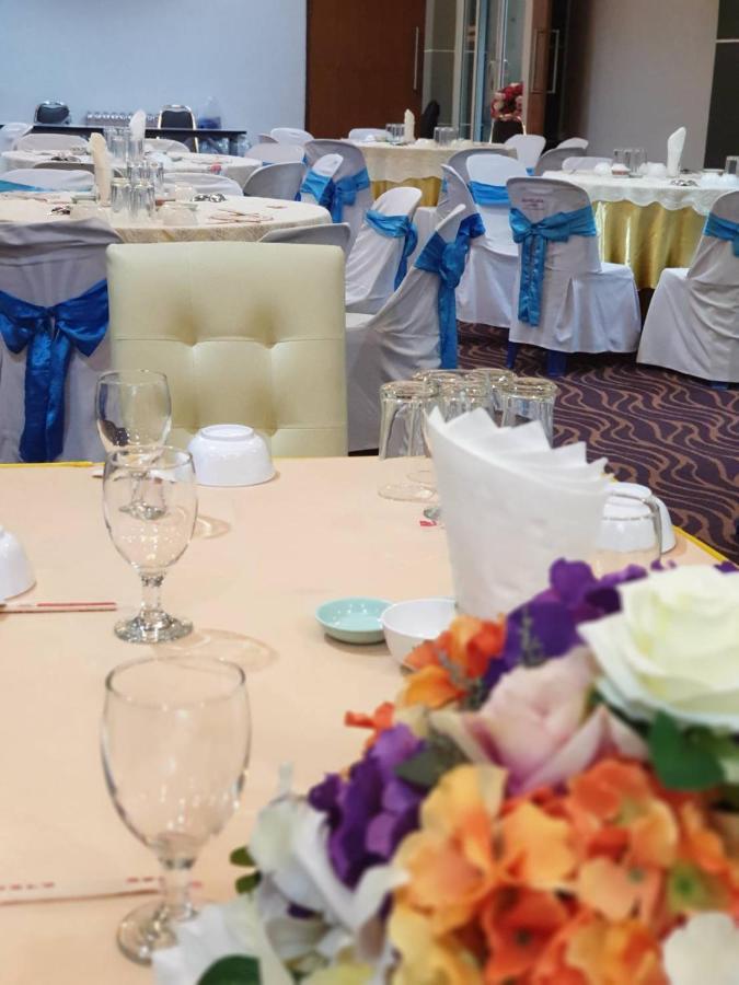 La Viva Buriram Hotel Buitenkant foto