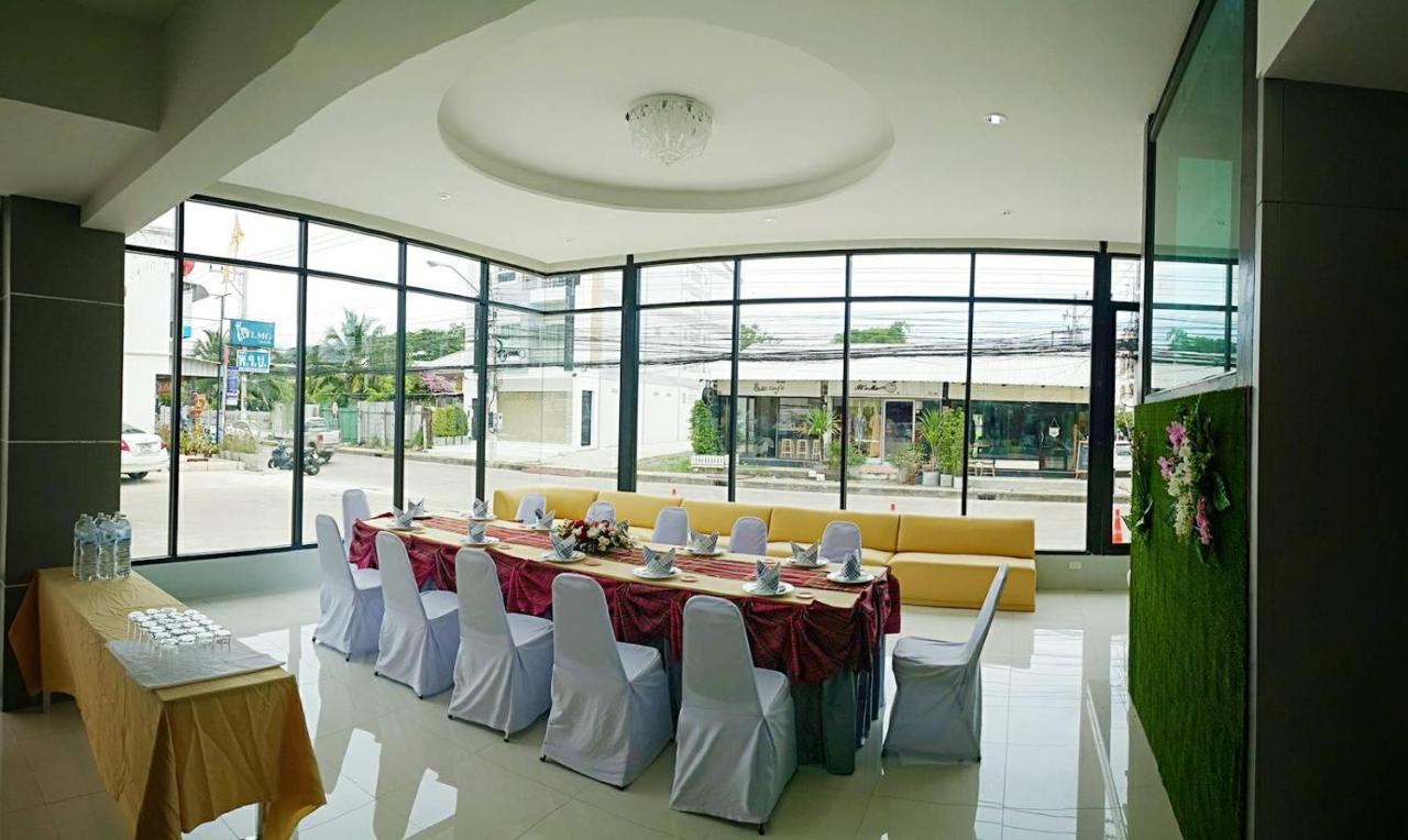 La Viva Buriram Hotel Buitenkant foto